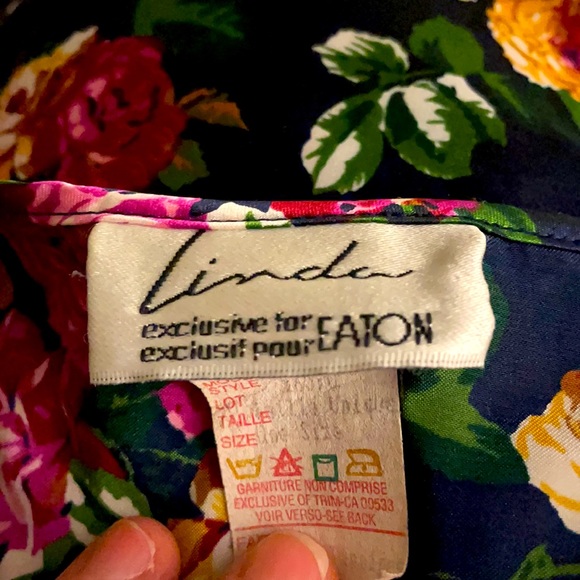 LINDA EXCLUSIVELY FOR EATON vintage flowered robe - Picture 6 of 6